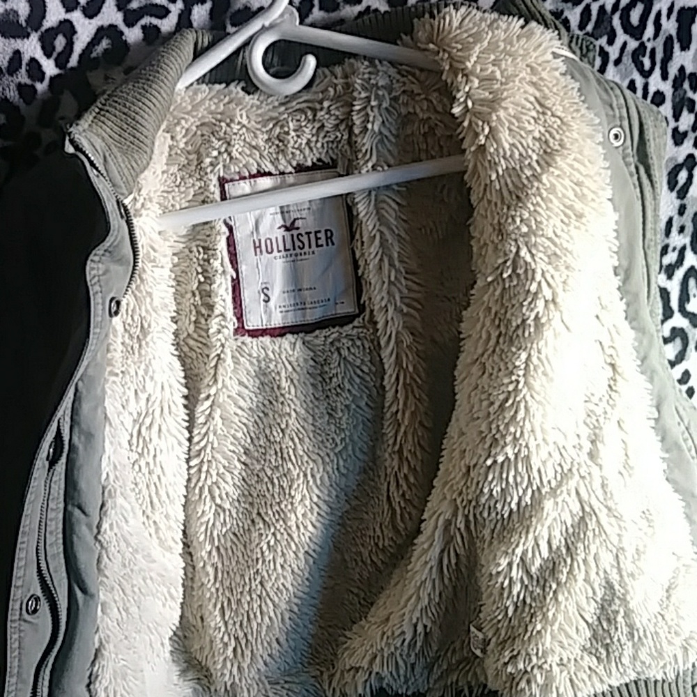 Coat - Picture 2 of 3
